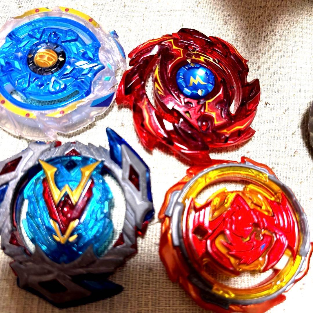 スポーツトイ・アクショントイ BeyBlade 2 Stadium + Piece set