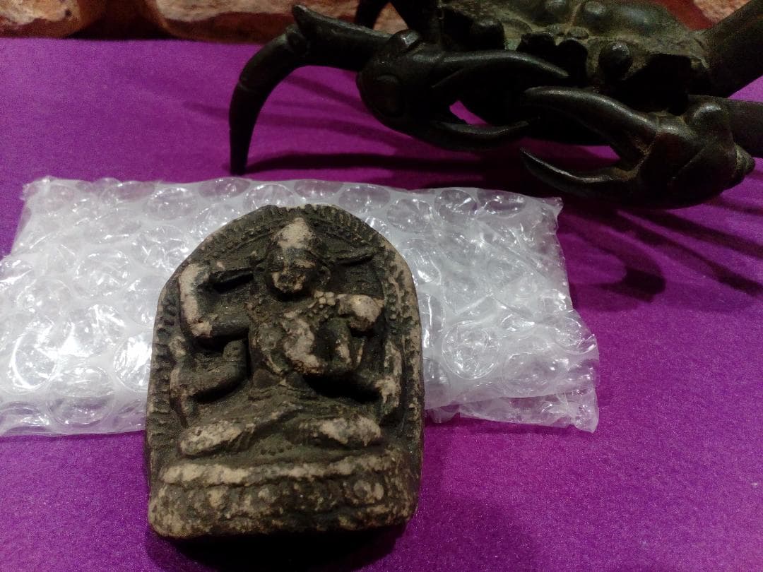 時代手練り陶器小さな小仏プラクルアンタイ国御守時代物上部欠け有り古い。。