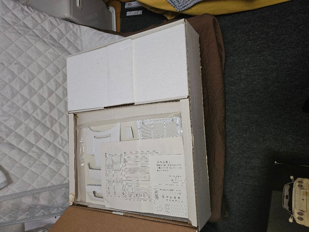 ぽ*よ様 ポケール社 1/8 フェラーリ テスタロッサ スパイダー ボディ金属製