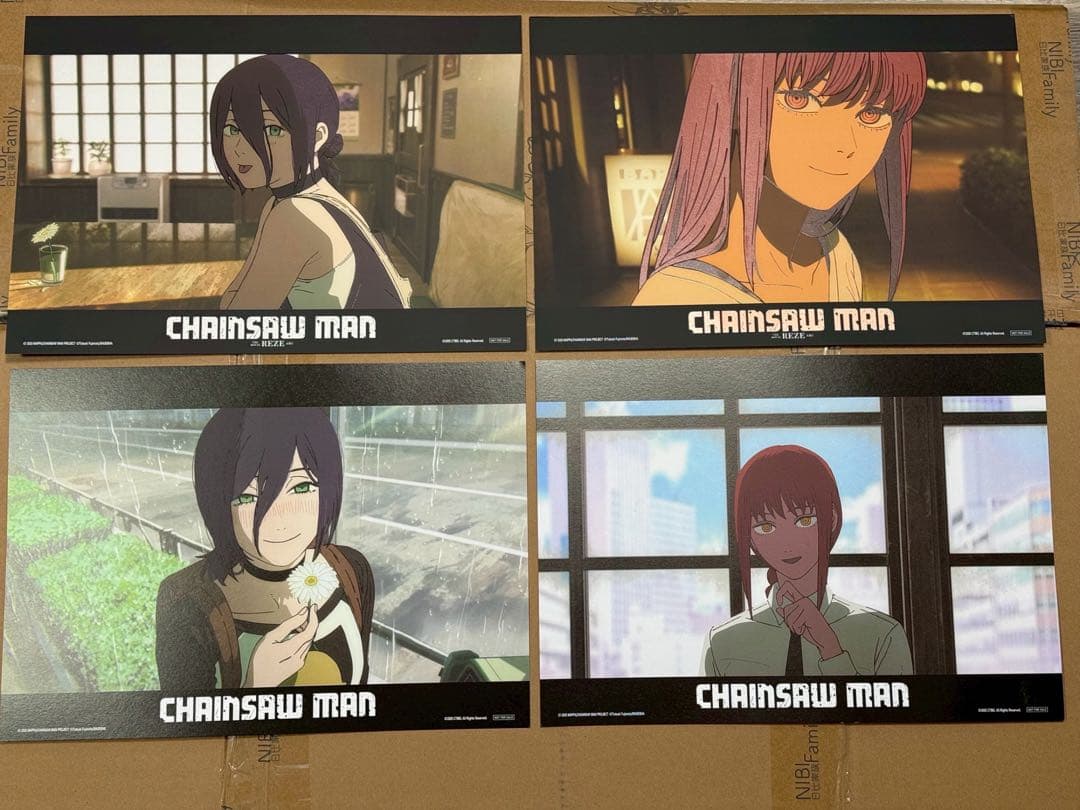 4枚セット台湾限定 マキマ赤夜光/香り レゼ水色夜光/香り　特殊加工A3ポスター