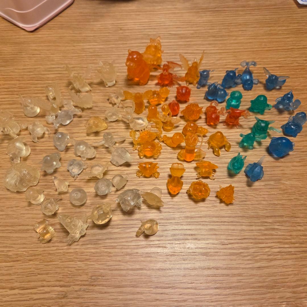 ポケモン　クリアフィギュア　約70匹　塩ビ　消しゴム