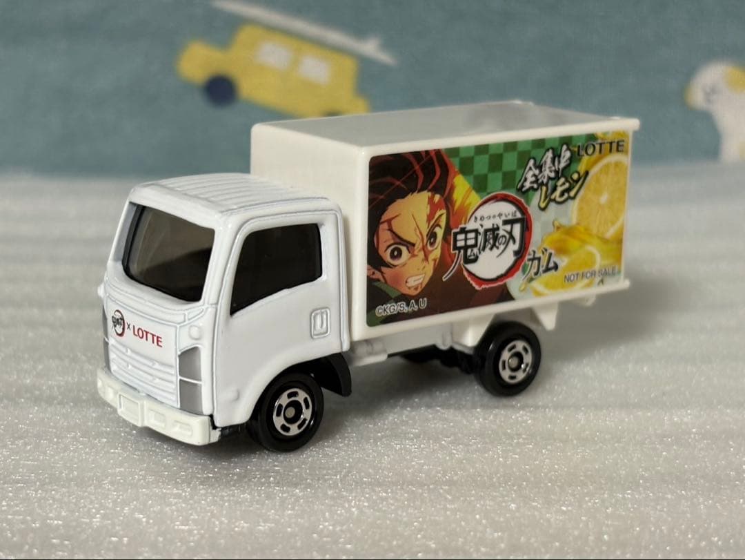 【激レア】トミカ　ロッテ 鬼滅の刃 ガム トラック　ISUZU エルフ