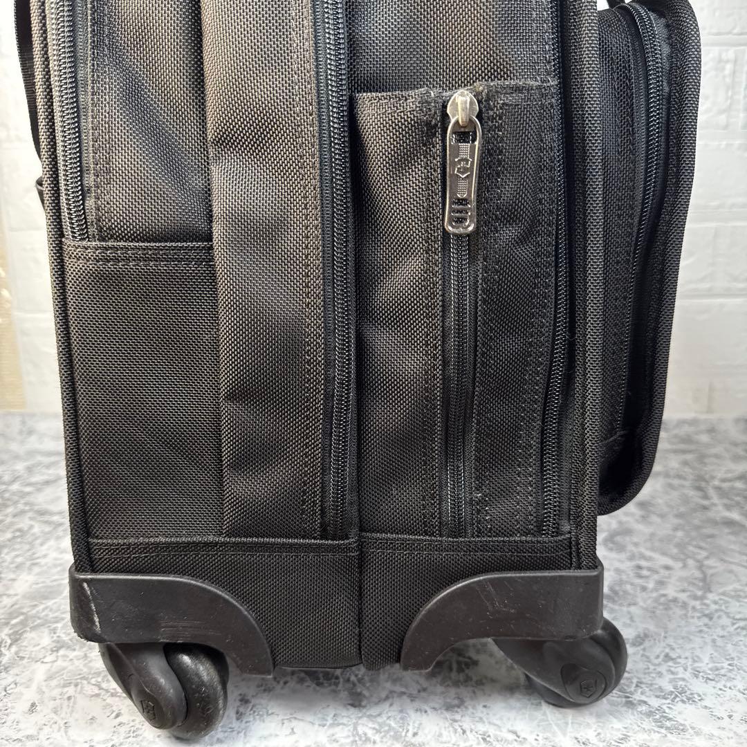 【良品】VICTORINOX ヴィクトリノックス キャリーケース 4輪 バッグ