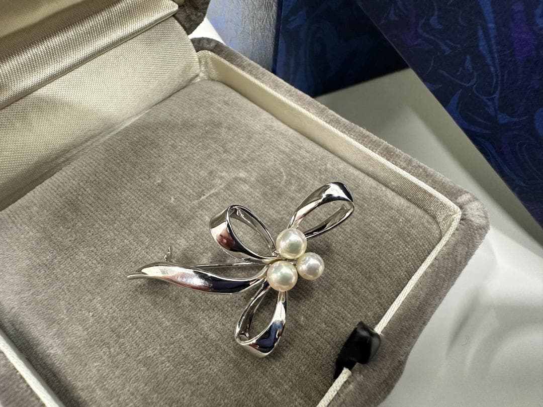 MIKIMOTO リボンモチーフ ブローチ