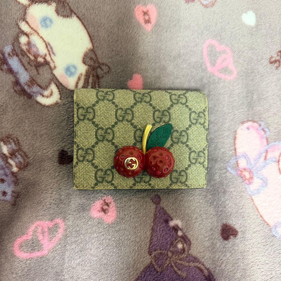 GUCCI チェリー装飾 二つ折り財布 グッチ