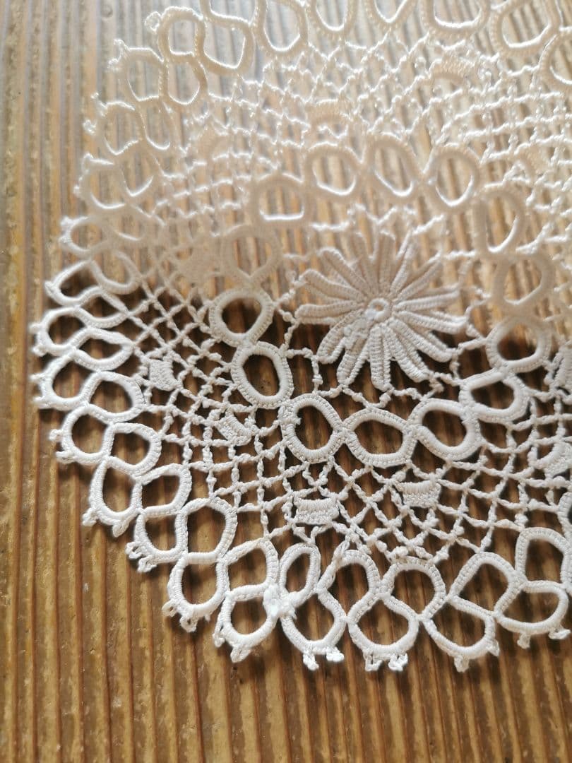 アンティークフランス アイリッシュクロシェ アイボリー花型ドイリー タティング