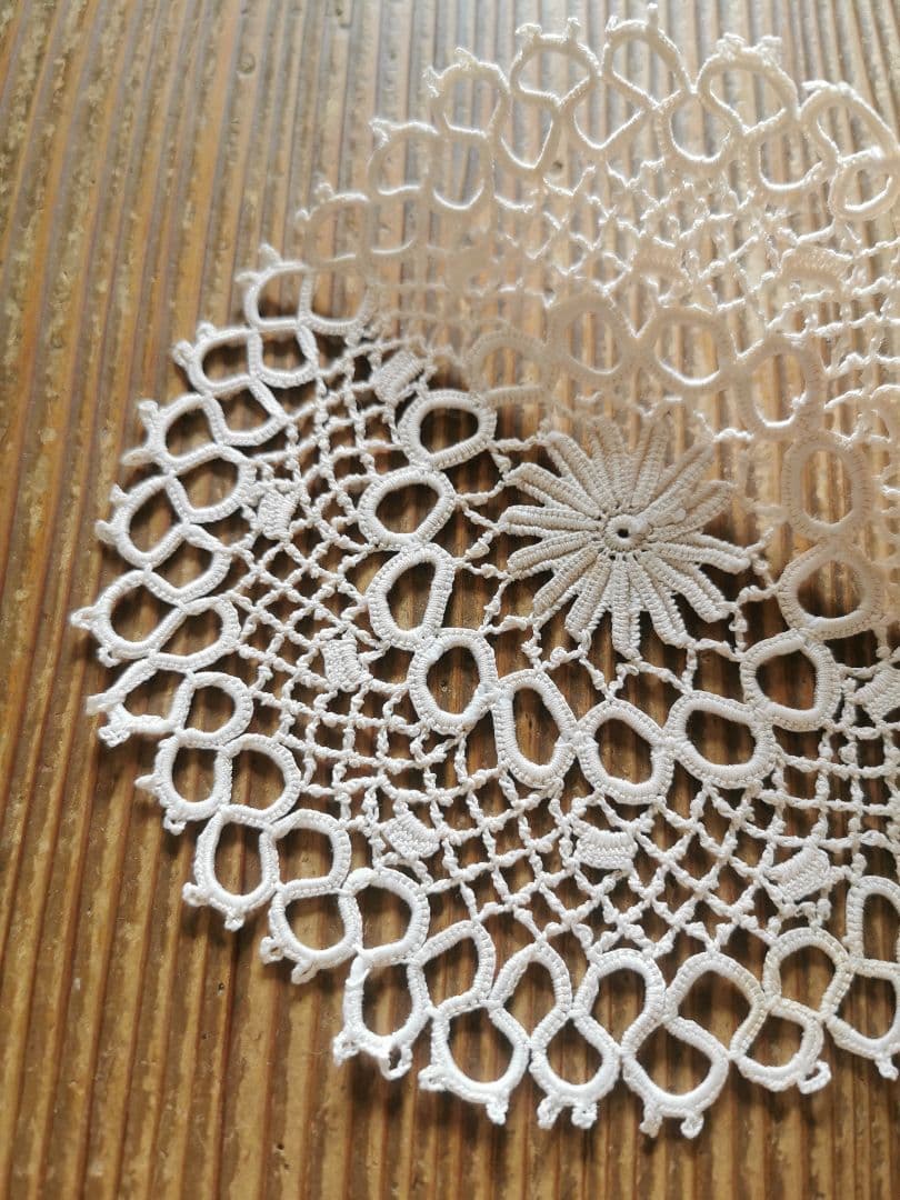 アンティークフランス アイリッシュクロシェ アイボリー花型ドイリー タティング