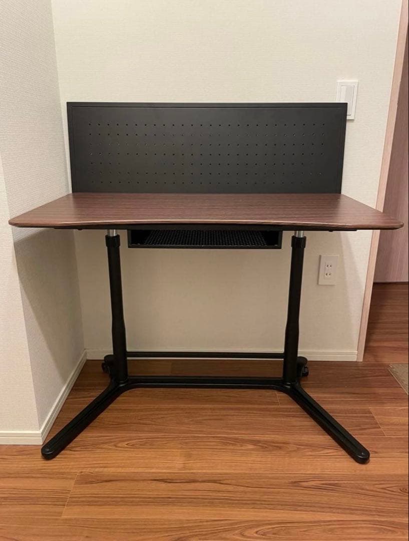 スタンディングデスク 昇降式　ボード、棚付き、パソコンディスク、作業台