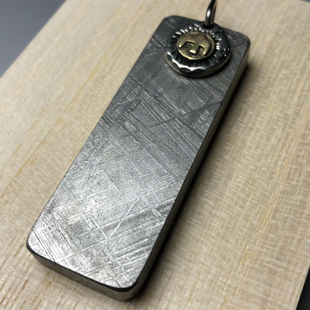 ムオニオナルスタ隕石　メッキ処理済み　ペンダントトップ　 鉄隕石　重さ約61ｇ