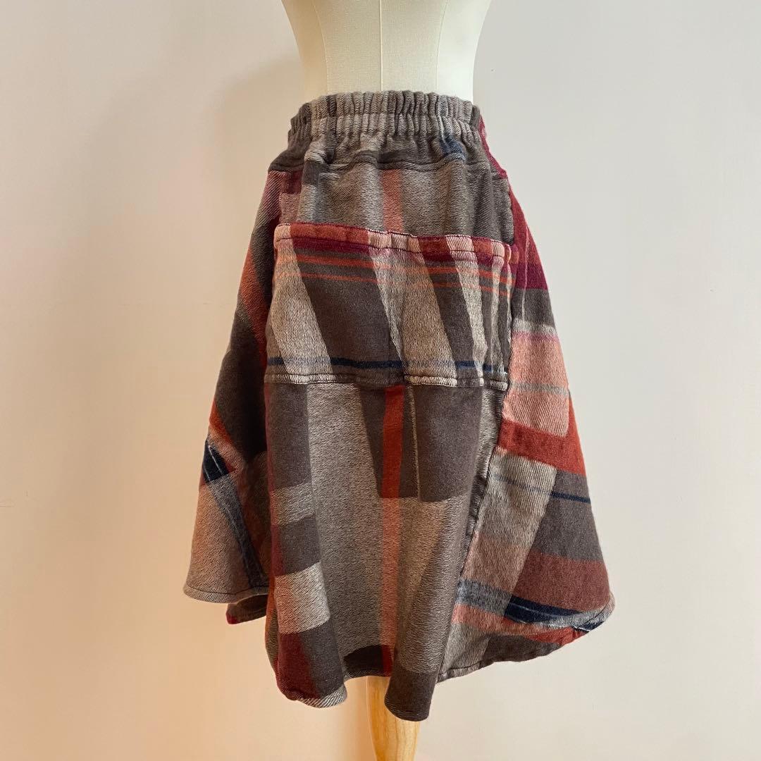 tamaki niime 玉木新雌　ウールフレアスカート　温かみ　ポケット　総柄