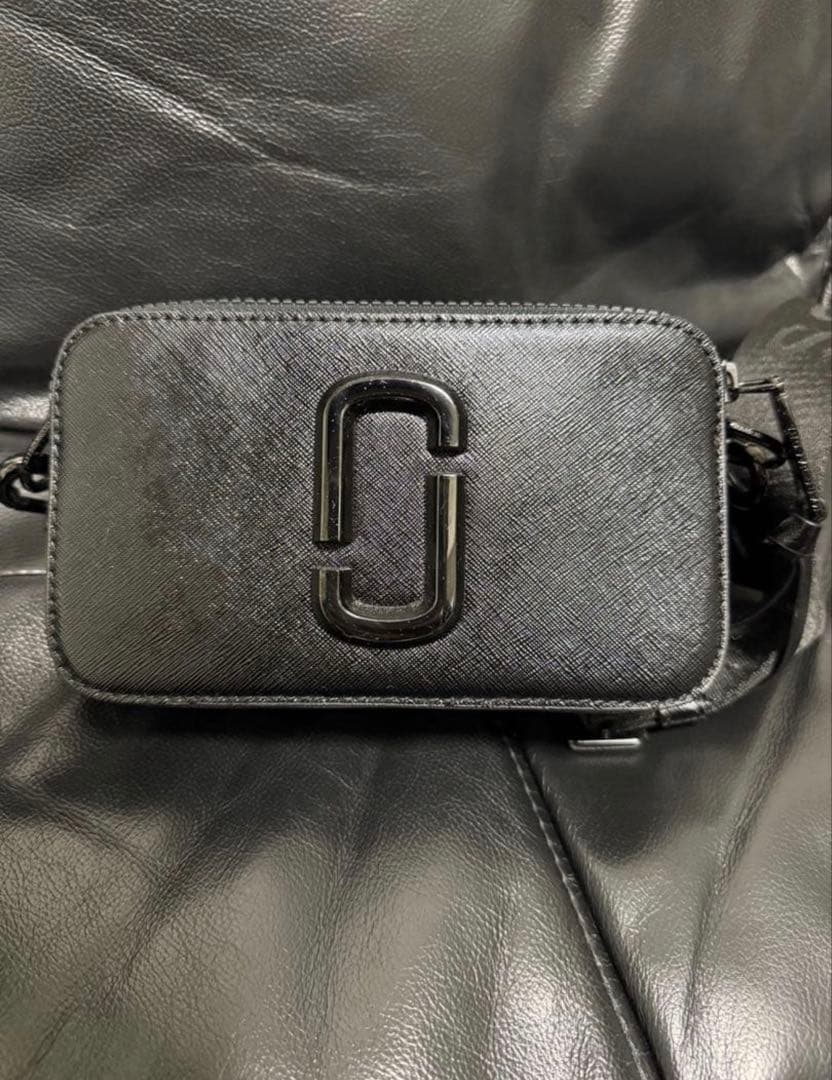 Marc Jacobs ブラック ショルダーバッグ