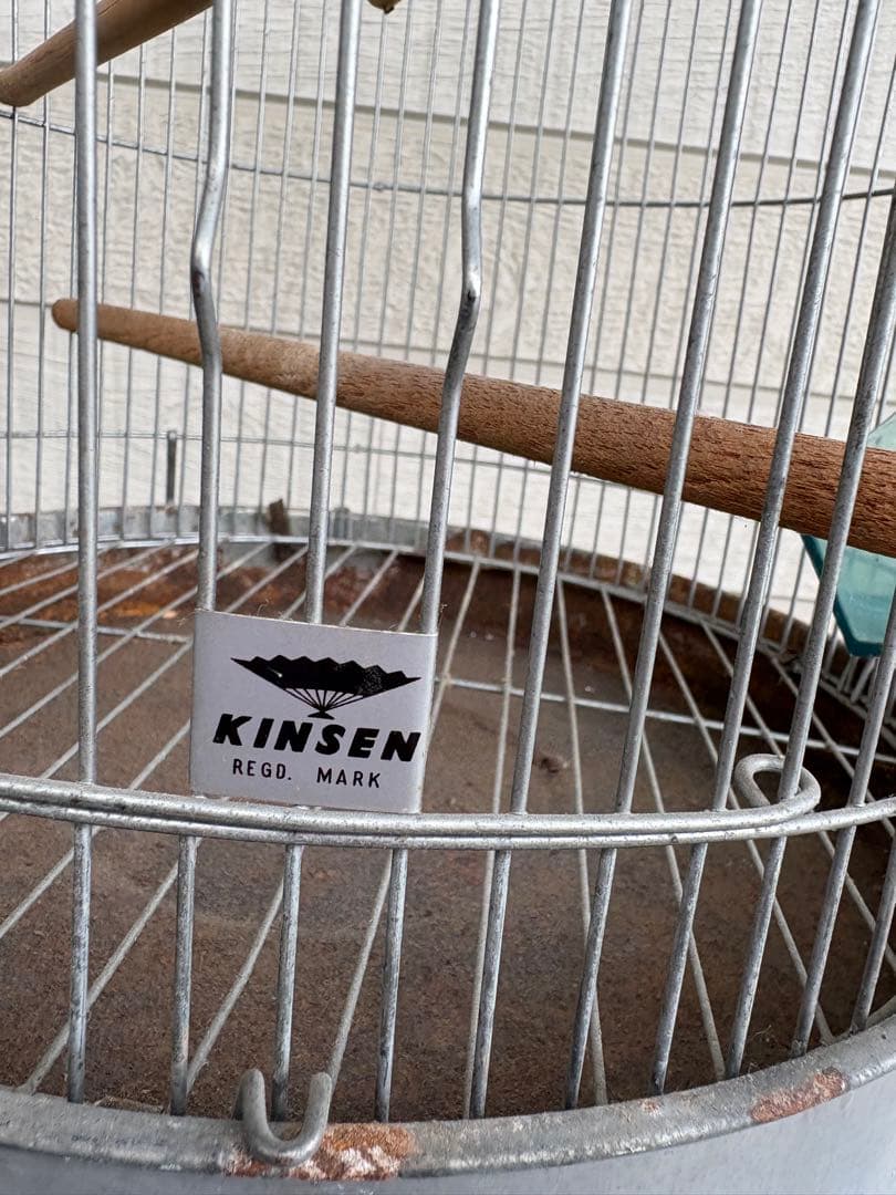 【昭和レトロ】中型鳥かご 金属製 木製止まり木、えさ入れ、水入れ付き