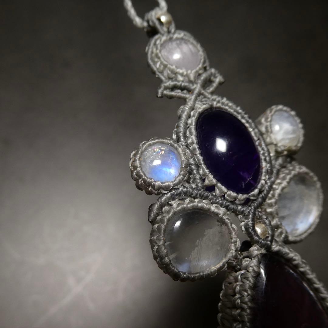 レピドライトと4種類の天然石のマクラメネックレス