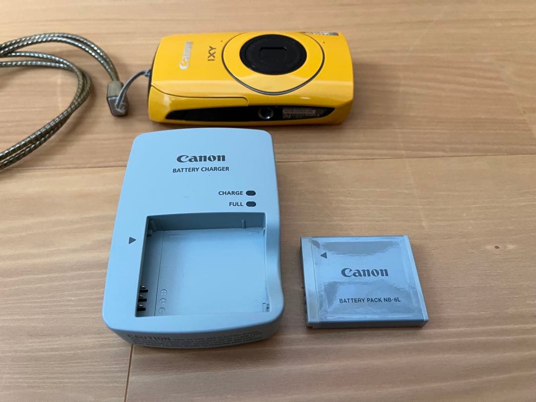 Canon IXY 30S イエロー 　レア物 美品　完動品