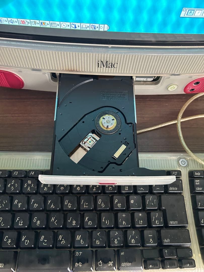 キャンディな初代iMac G 3 動作商