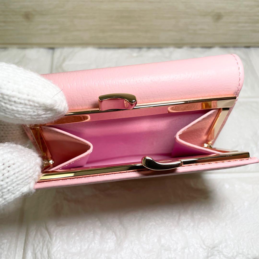 【新品・未使用】Vivienne Westwood 三つ折り財布　ピンク