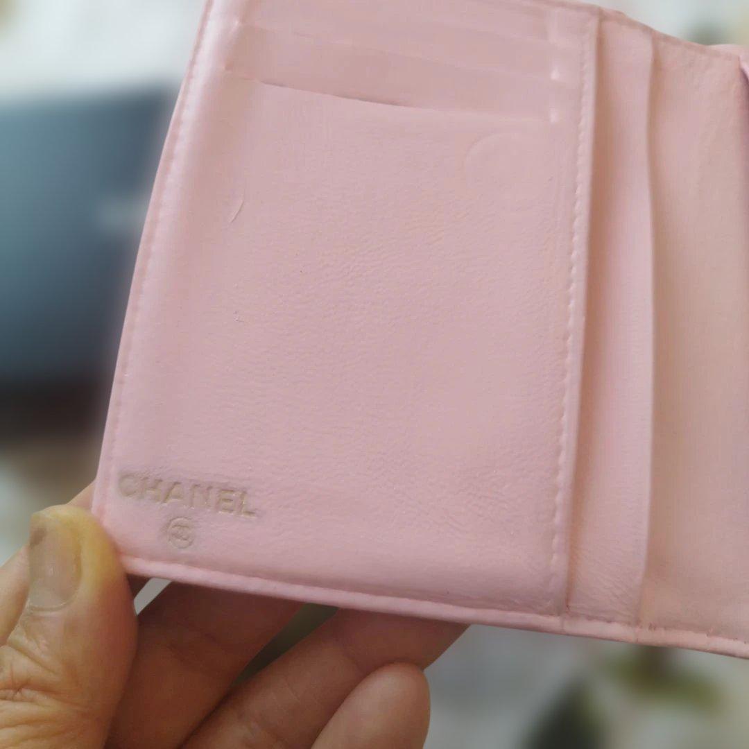 ②シャネルキャビアスキン　がま口コンパクト財布