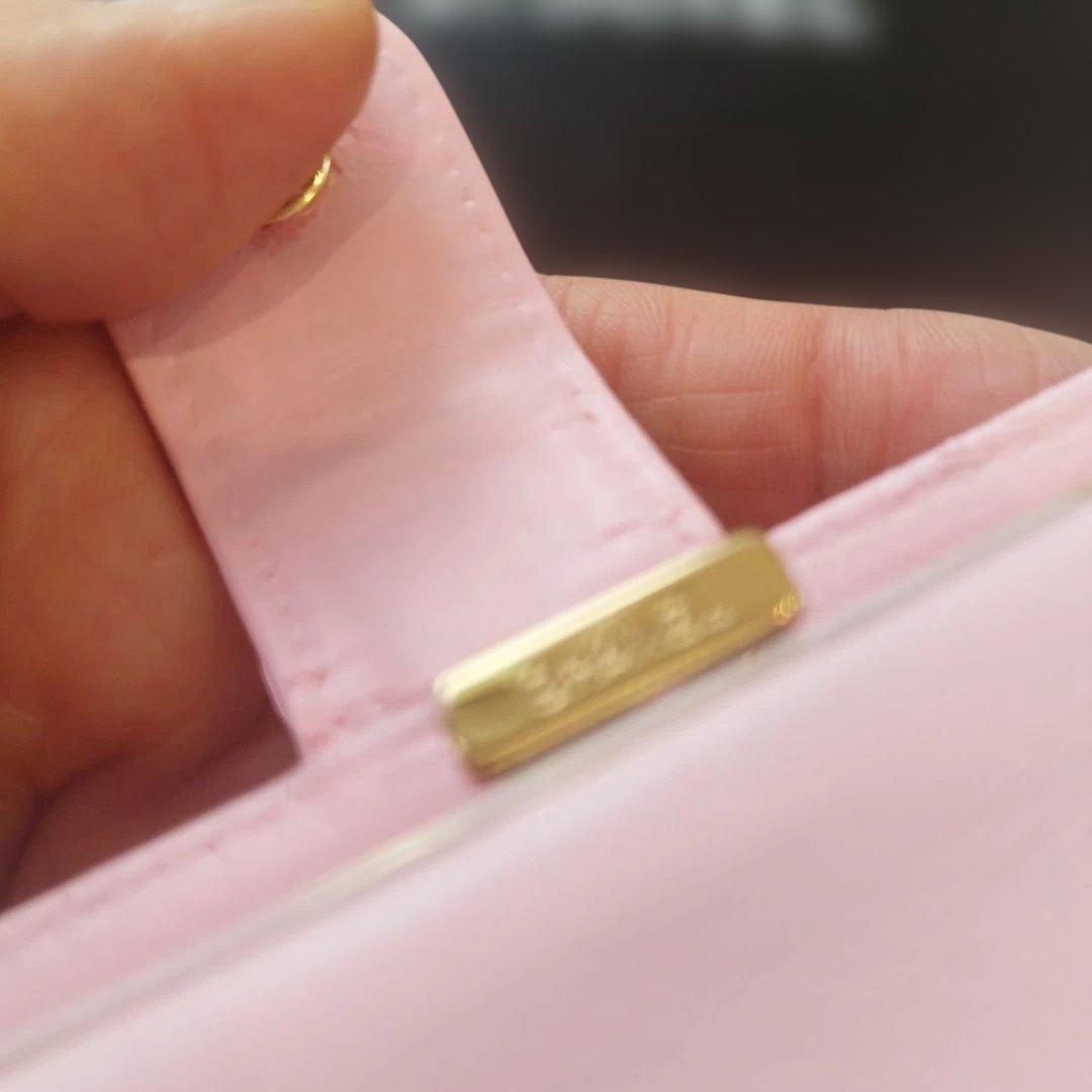 ②シャネルキャビアスキン　がま口コンパクト財布