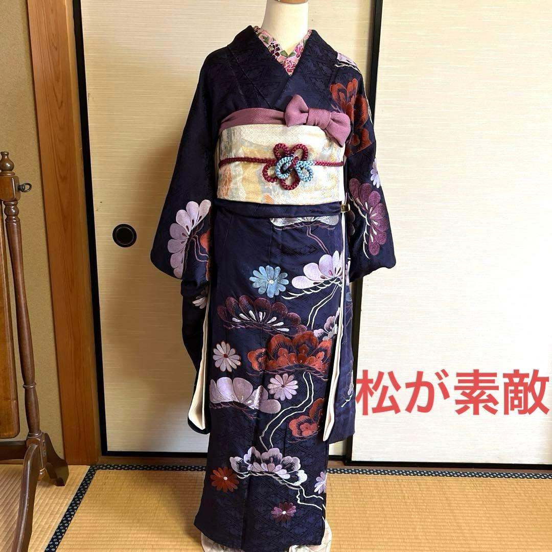 素敵な昭和アンティーク松と菊の刺繍中振袖　フルセット