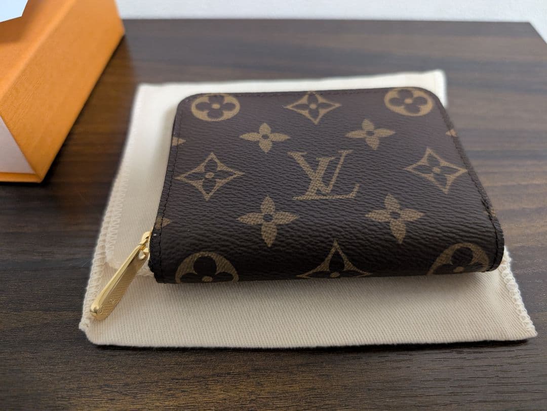 新品　ルイ・ヴィトン　LOUISVUITTON　ジッピーパース　モノグラム