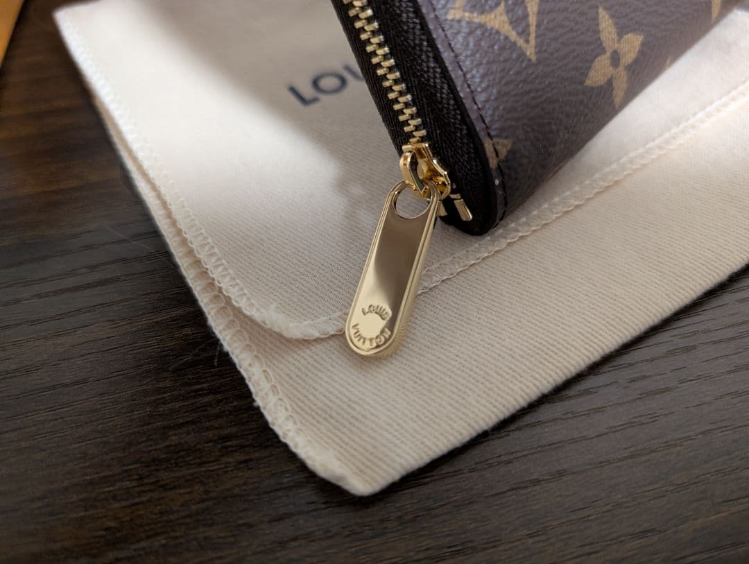 新品　ルイ・ヴィトン　LOUISVUITTON　ジッピーパース　モノグラム