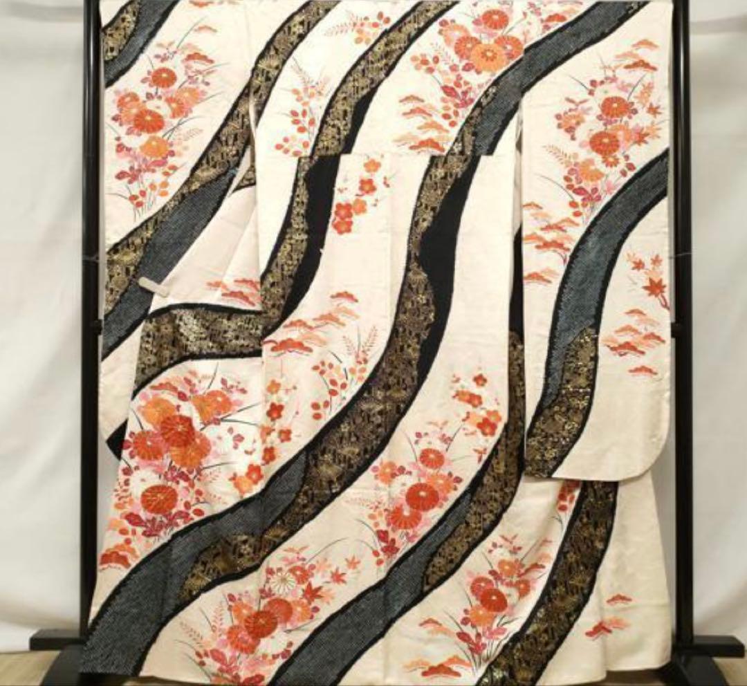 振袖 フルセット6点サイズM〜Ｌ駒刺繍　絞り　檜扇枝花文　金彩　正絹