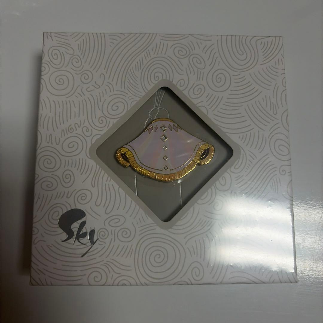 Sky 想いを編む賢者のケープ　ピンバッジ 未連携