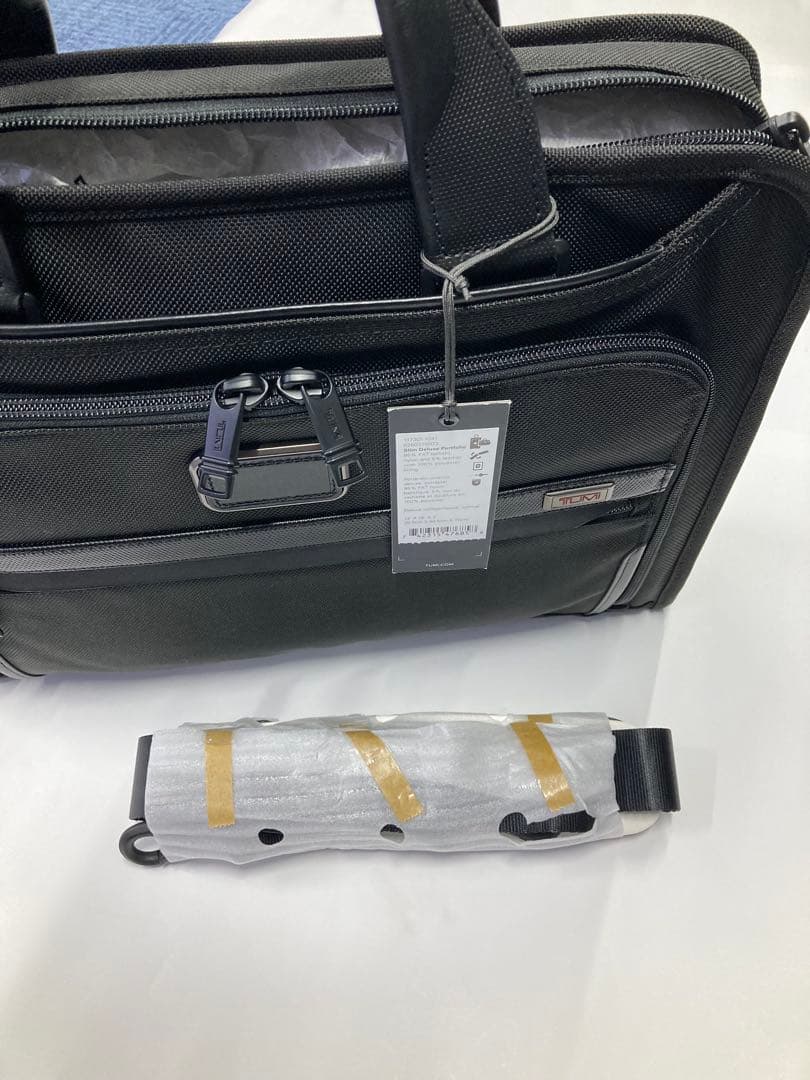 TUMI ALPHA 3 ビジネスバッグ ブラック ショルダー紐付き