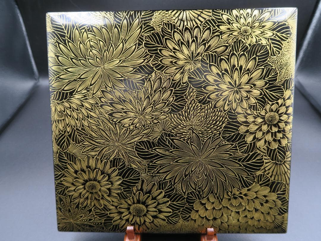 【輪島塗】極上総菊詰沈金 五段重箱 金縁 黒内朱塗 蓋二枚 蓋横菊彫 天然木