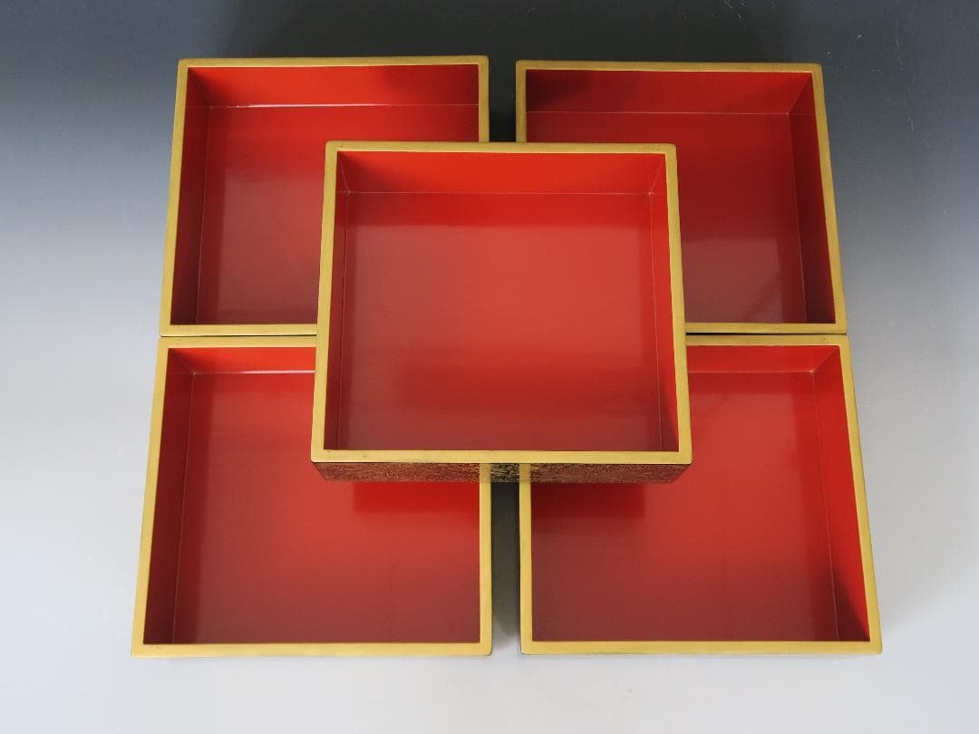 【輪島塗】極上総菊詰沈金 五段重箱 金縁 黒内朱塗 蓋二枚 蓋横菊彫 天然木