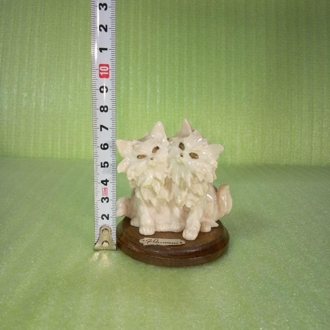 アンティークな猫の置物　仲良し　白猫　ペルシャ？　長毛種？　Whitecat