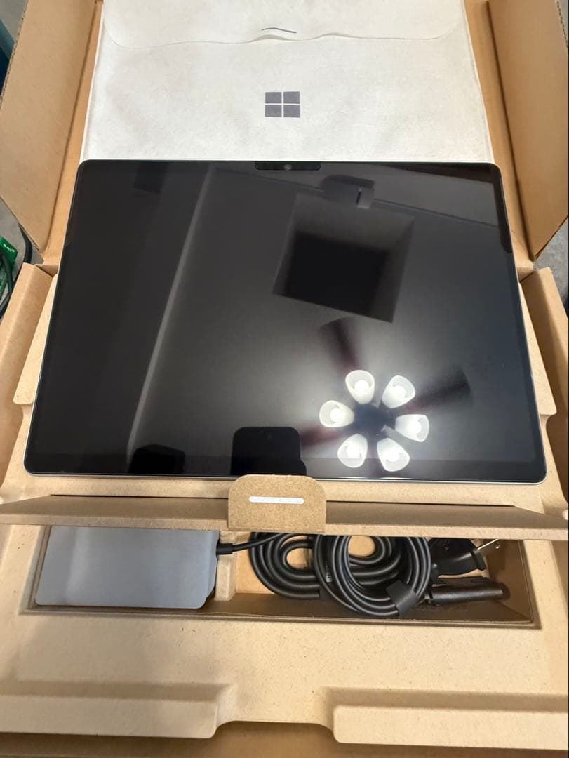 Surface Pro 11 タイプカバー付　Core Ultra 5 236V