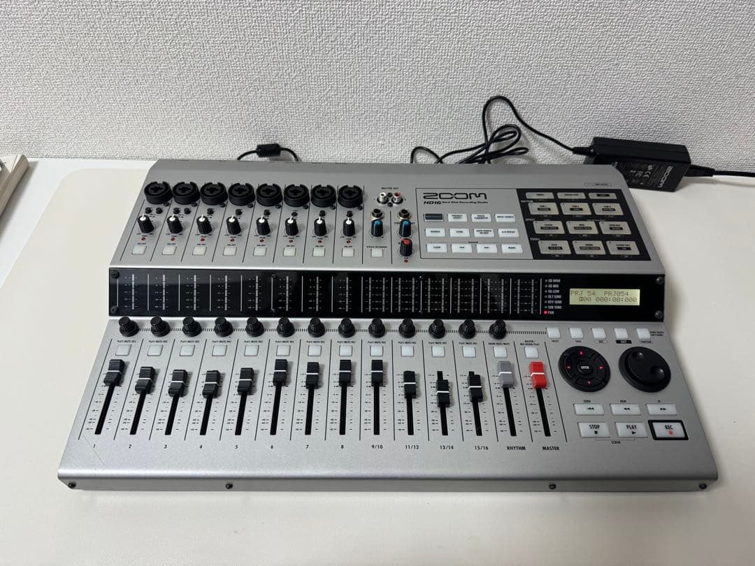 ZOOM HD16 マルチトラックレコーダー 専用ケース付属