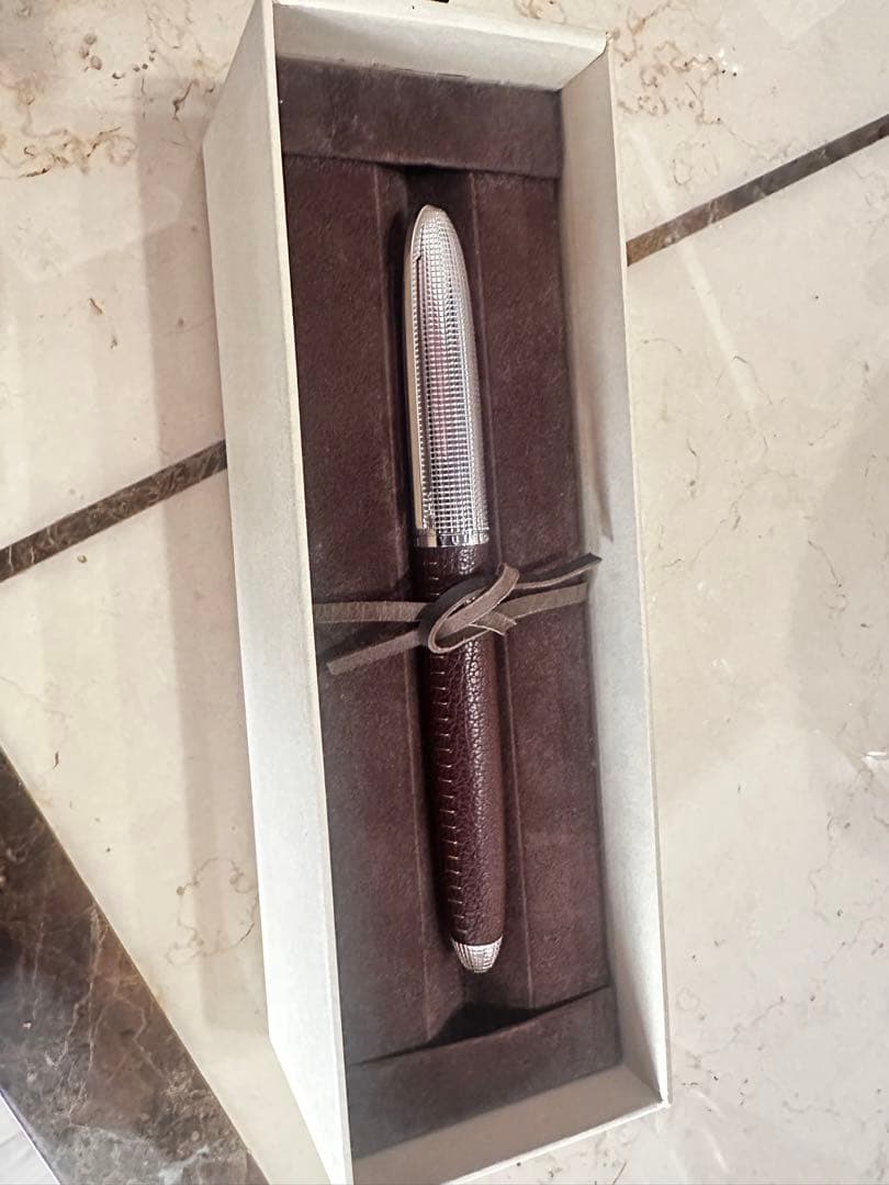 希少 LOUIS VUITTON ローラーボール レザーカバード