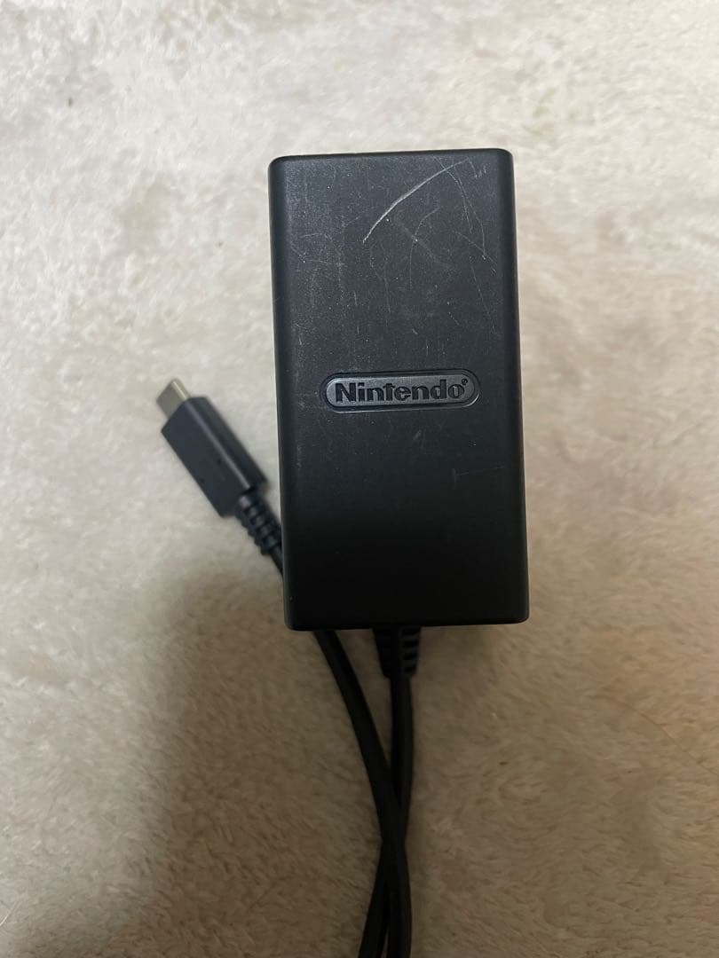 Nintendo Switch 本体　傷あり