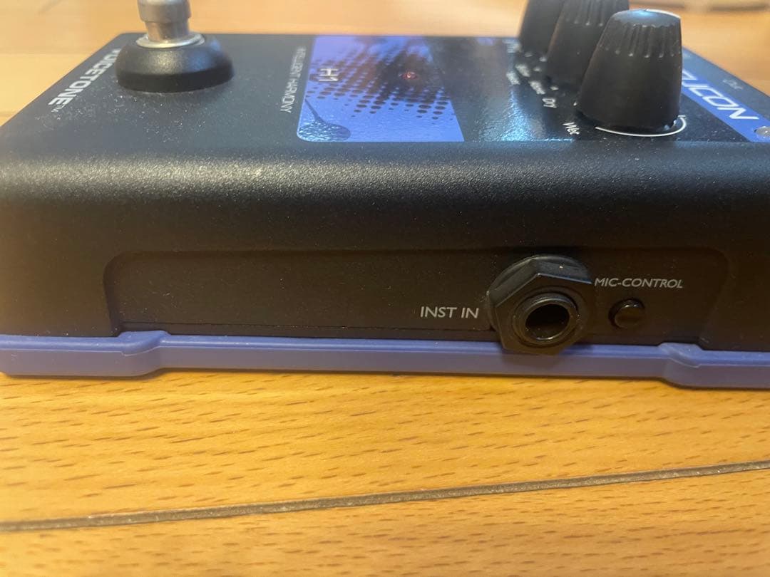 ギター TC-HELICON Voicetone H1