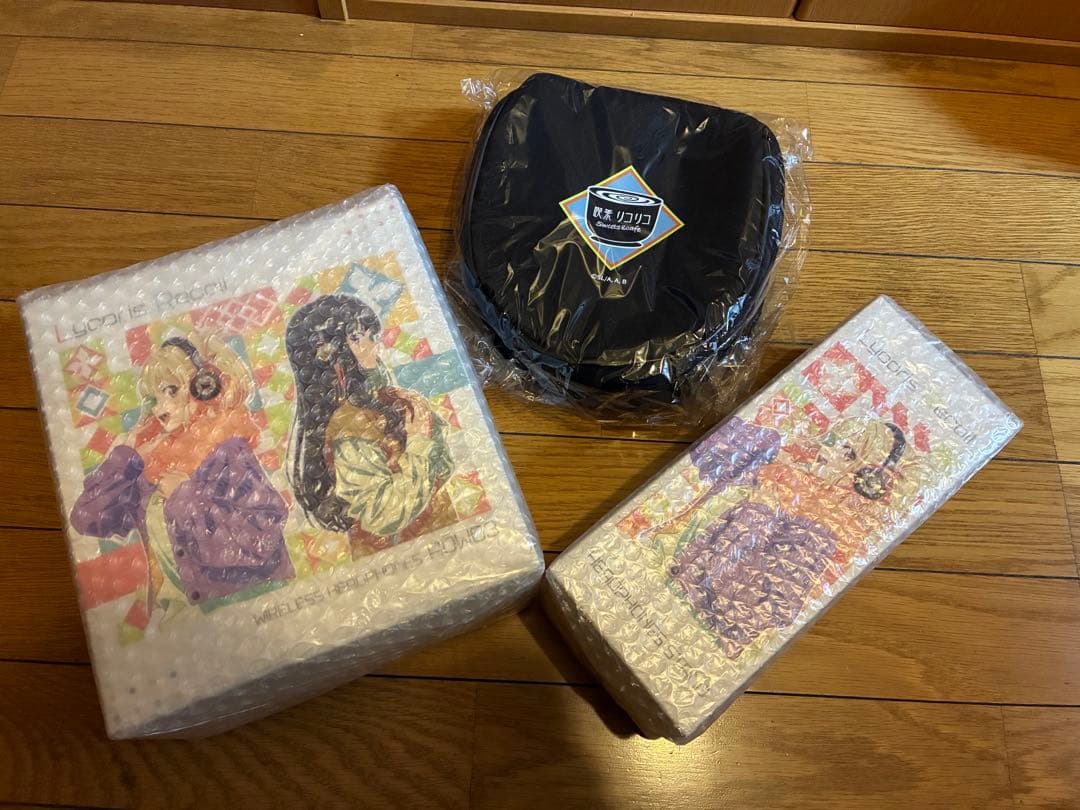 リコリス・リコイル　ワイヤレスヘッドホン