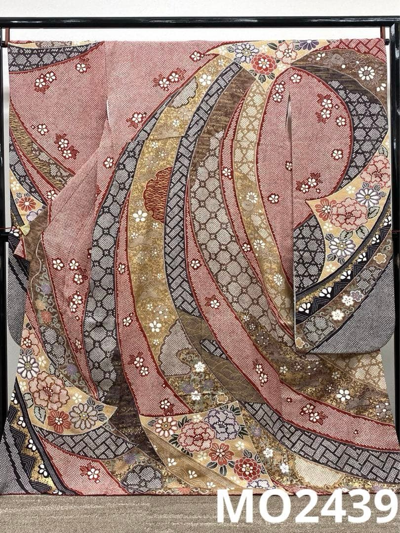 振袖 豪華 絞り染 金駒 金彩 ふくれ織紋意匠 身丈169cm パールトーン加工