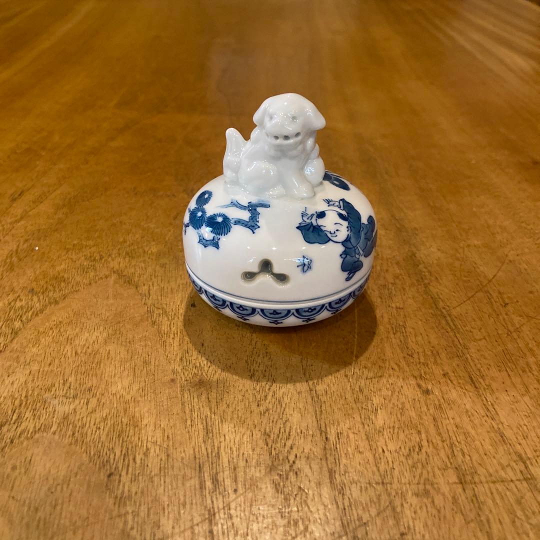 三河内焼　平戸紅山作　透かし彫り水晶獅子香合