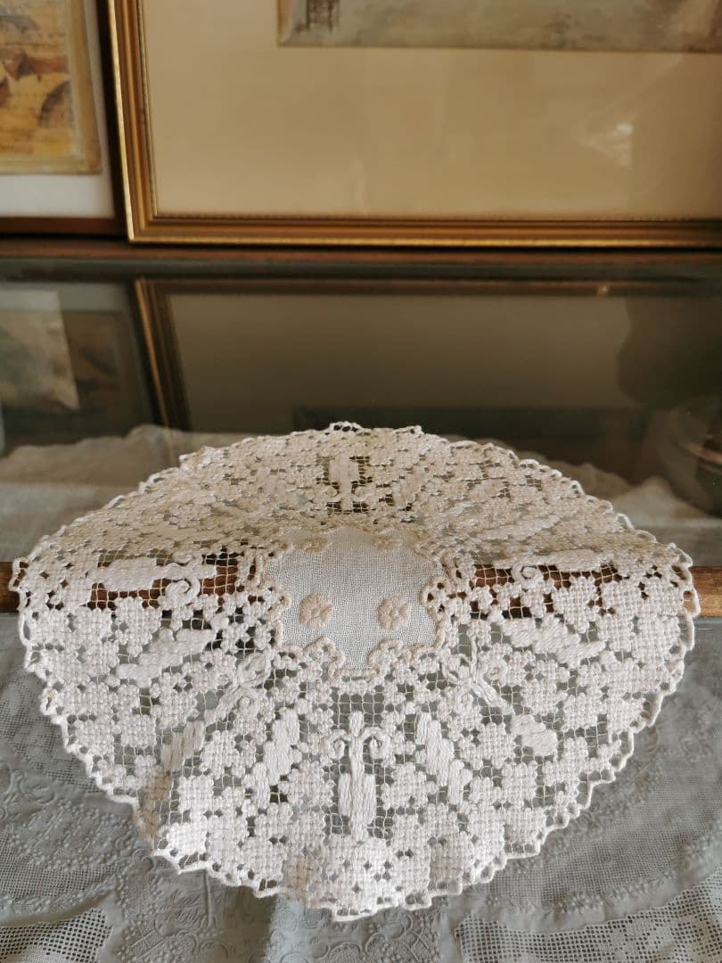 アンティークイタリア ノッテドメッシュ 男女の輪 ニードルワーク リネンドイリー