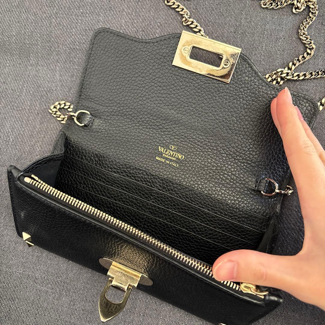 VALENTINO ブラックレザーショルダーバッグ