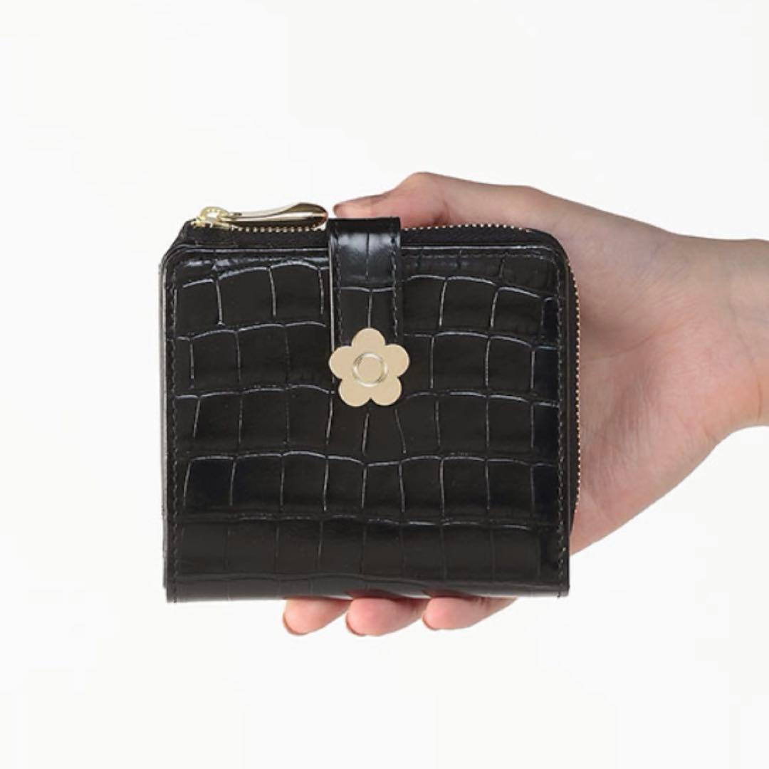 マリークワント　折り財布　ブラック　牛革　ウォレット　クロコ型押し
