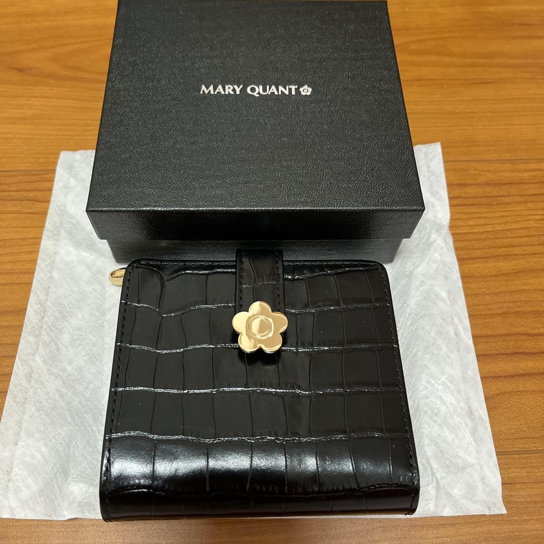 マリークワント　折り財布　ブラック　牛革　ウォレット　クロコ型押し