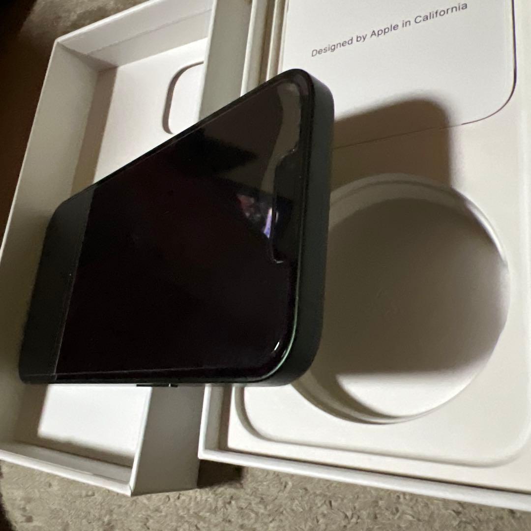 Apple iPhone 13本体 ミッドナイトグリーン