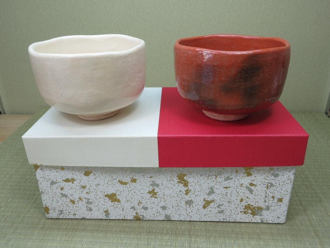 楽焼茶碗　紅白一双茶碗
