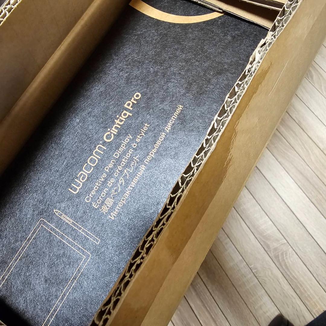 Wacom Cintiq Pro 27 DTH271K0D 液晶ペンタブレット