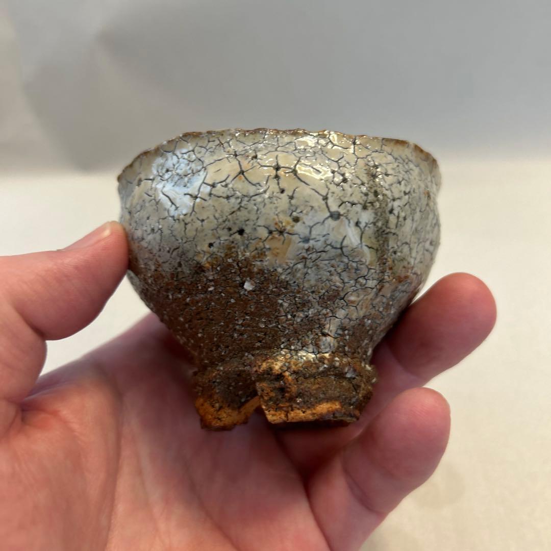 『値引き』【ヴィンテージ萩焼】日本酒盃 白パチパチ釉 萩焼 わなり広台