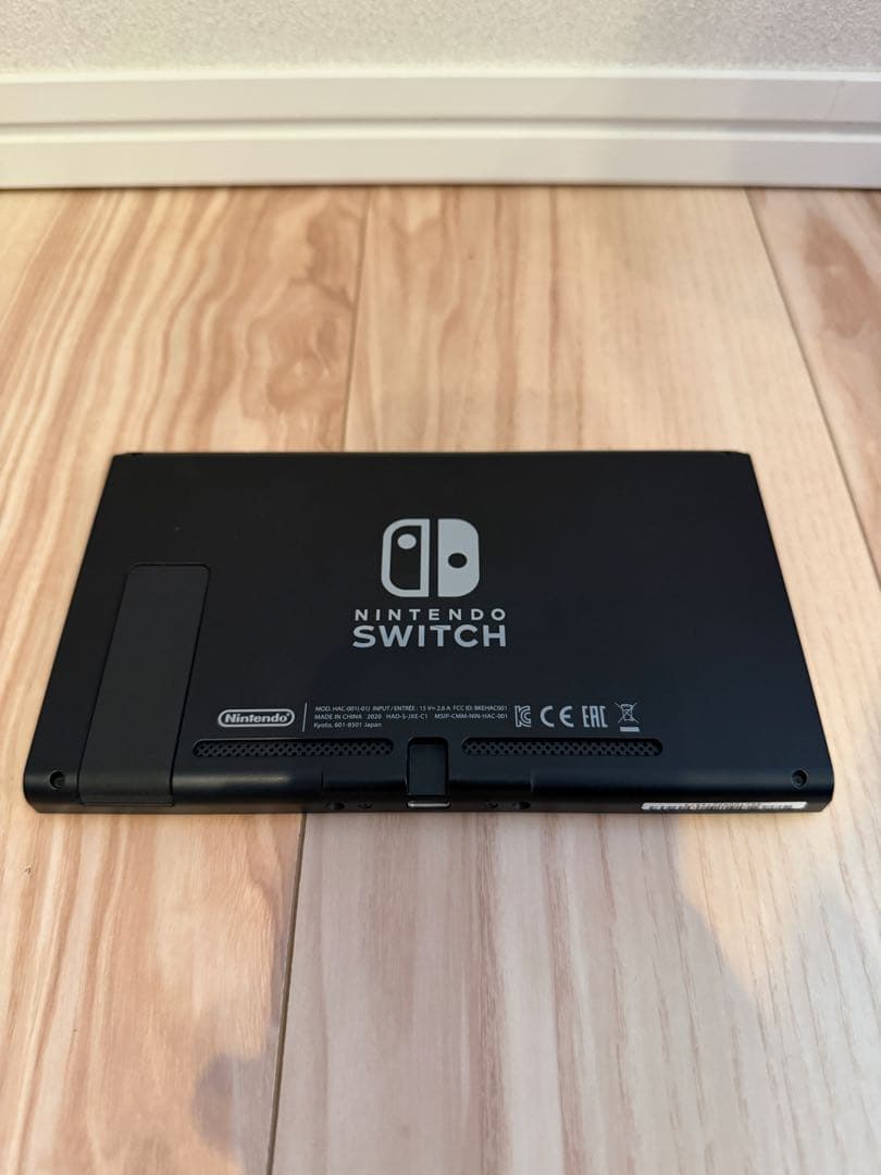 Nintendo Switch 本体 コントローラー4つ