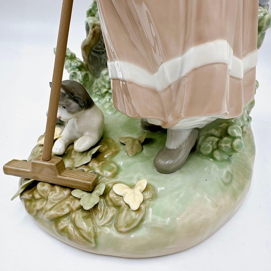 絶版 激レア♡リヤドロ♡ 秋の掃除 LLADRO 少女 猫 フィギュリン