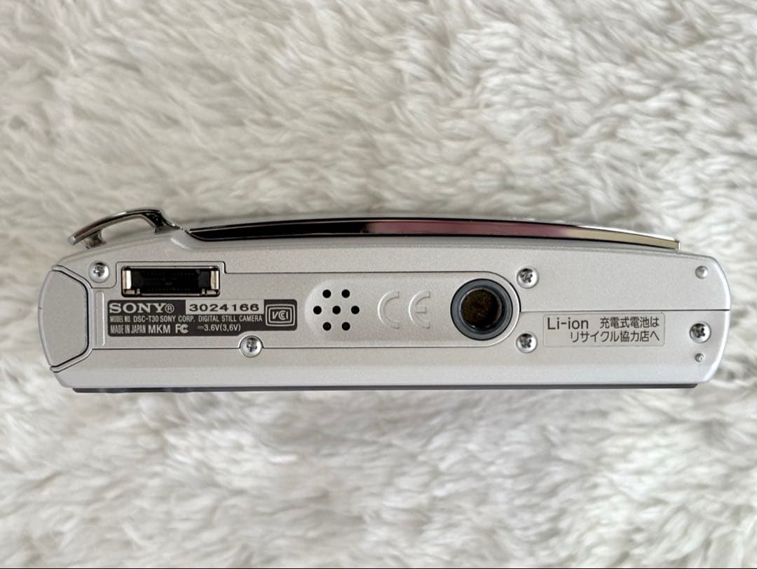 【SONY】Cyber-shot DSC-T30 デジカメ シルバー　コンデジ
